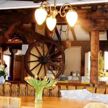 Hotel & Restaurant Main Taunus