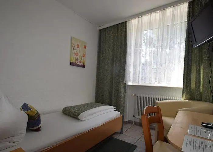 & Restaurant Main Taunus 2* Hochheim am Main